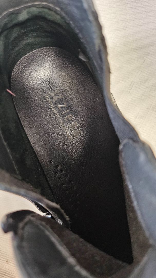Ziera Black Ankle Boot (37)
