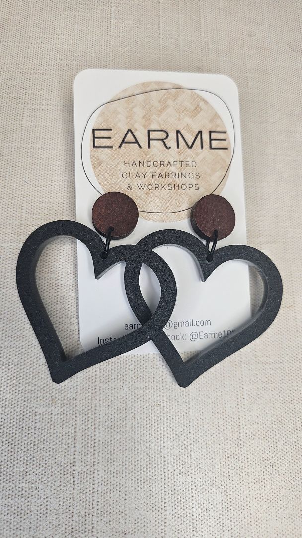 Earme Black Heart Earring NEW