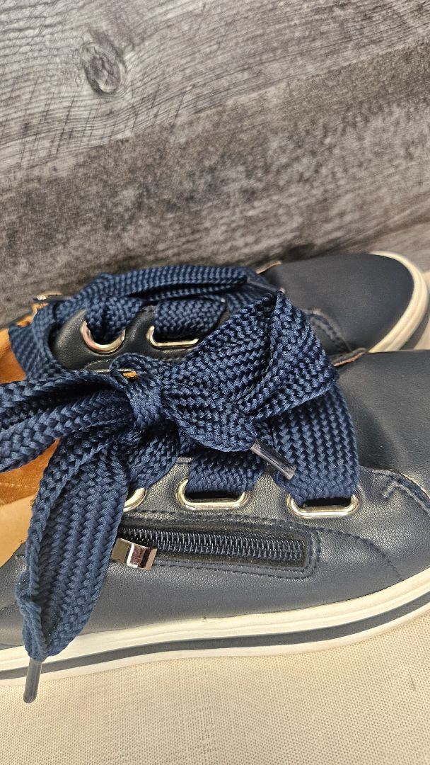 Step On Air Navy Leather Sneaker (39)