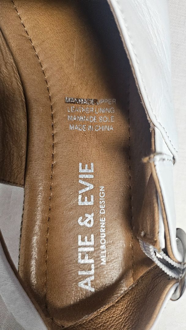 Alfie & Evie White Leather Slingback Sandal (40)