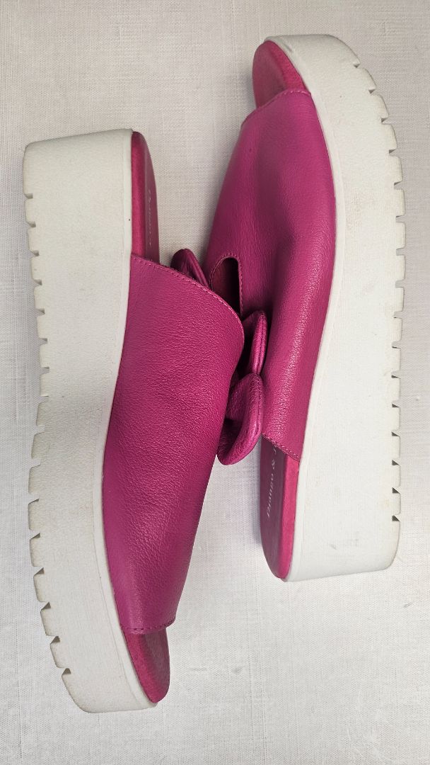 Django & Juliette Hot Pink Wedge Sandal (39)