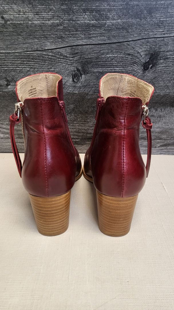 Isabella Anselmi Plum Leather Boot (40)
