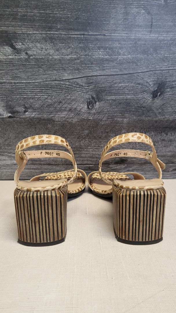 Wonders Reptile Print Leather Sandal (40)