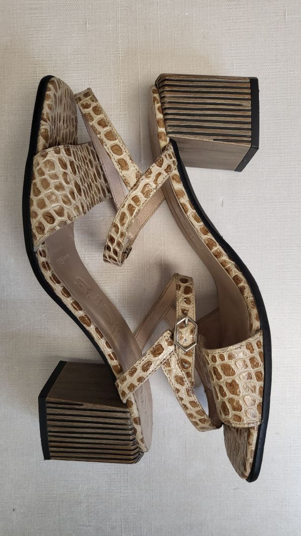 Wonders Reptile Print Leather Sandal (40)