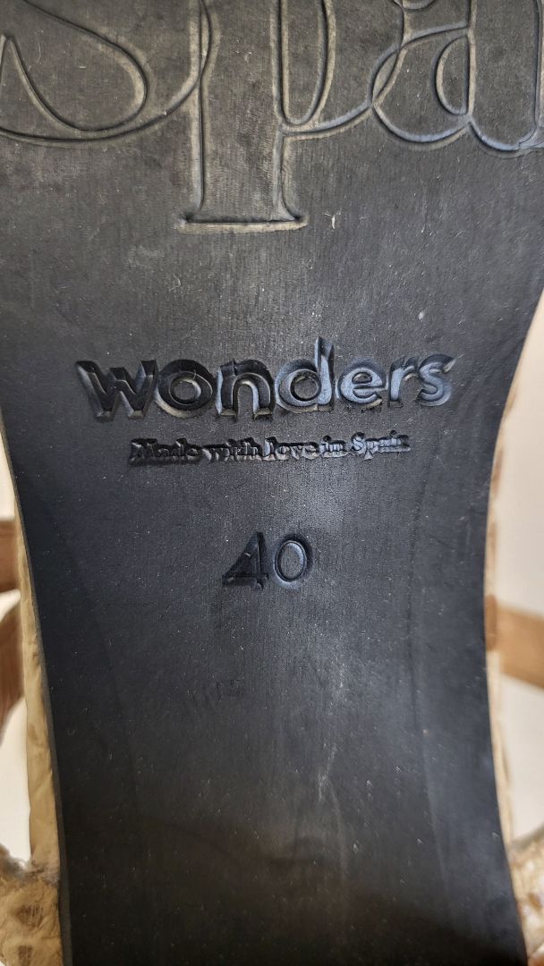 Wonders Reptile Print Leather Sandal (40)