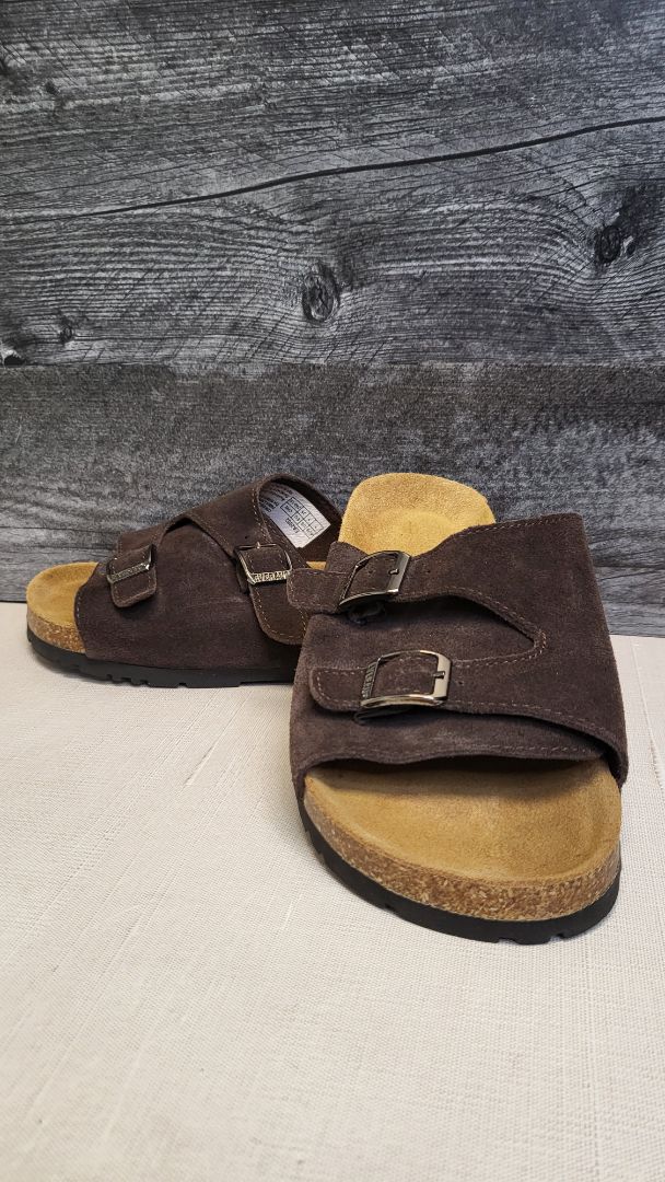 Everau Brown Flats (38)