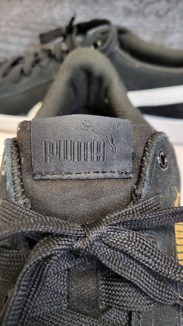 Puma Black Suede Sneaker (37.5)