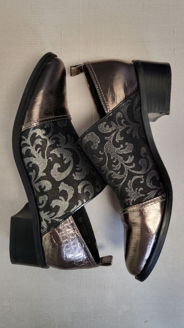 Minx Pewter Da Vinci Shoe (37)