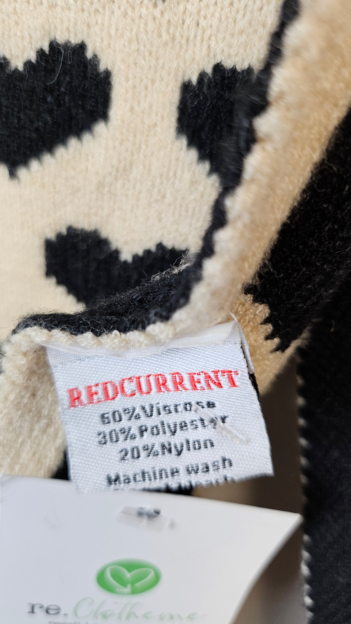 Redcurrent Beige/Black Heart Scarf