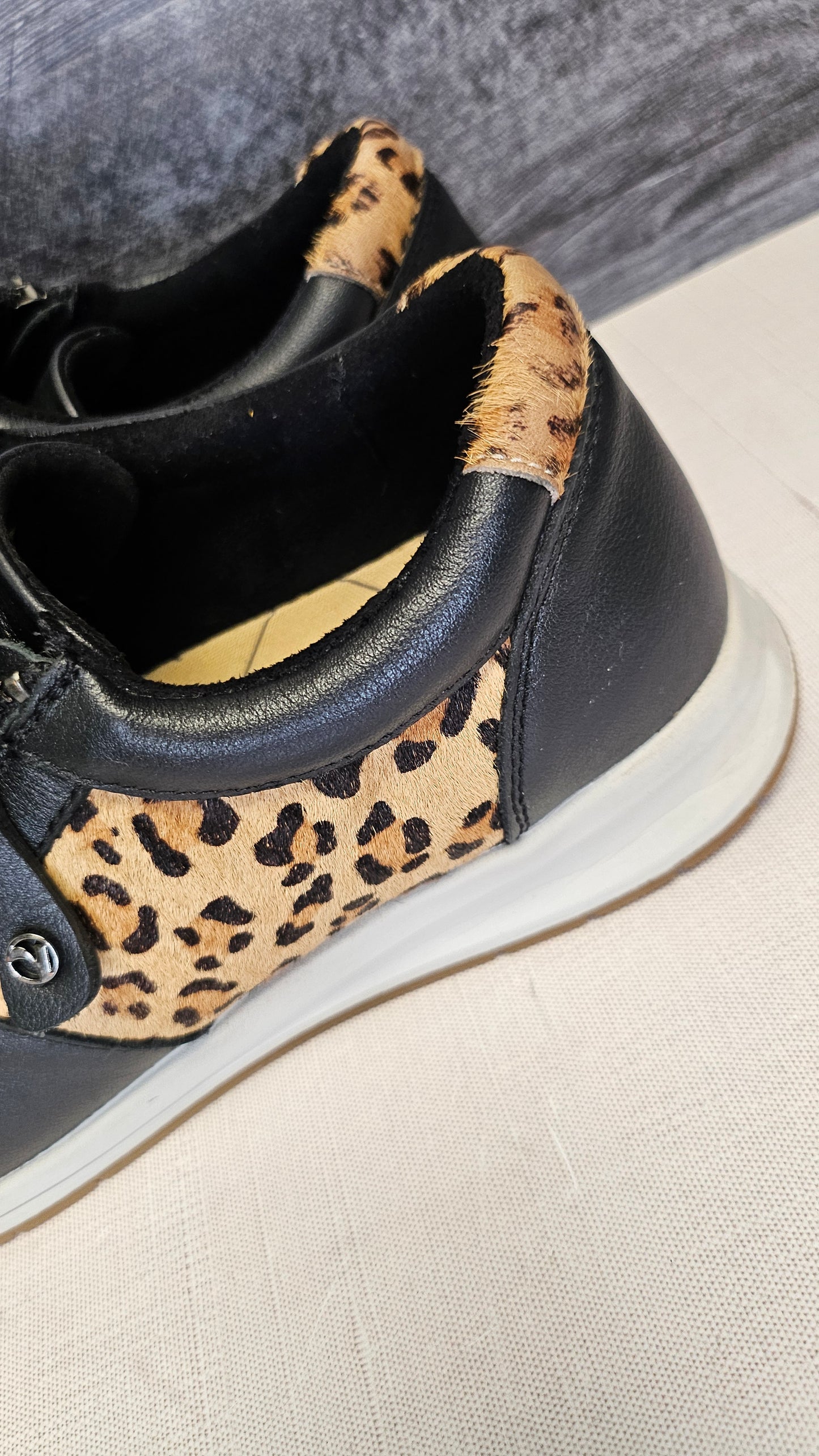 Revere Tan/Black Animal Print Sneaker (40)