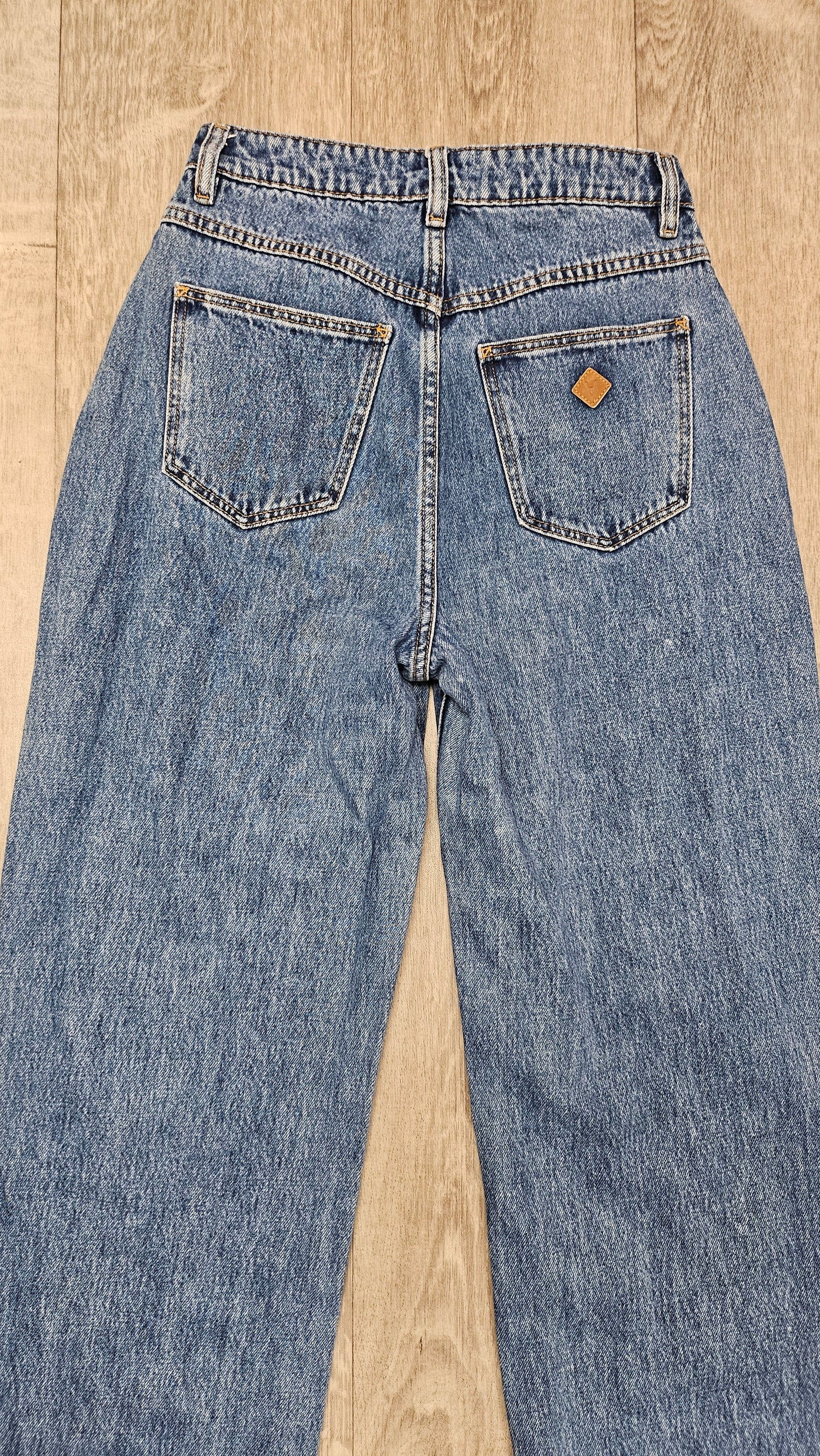 Abrand Vintage Blue Wide Leg Jean (8)
