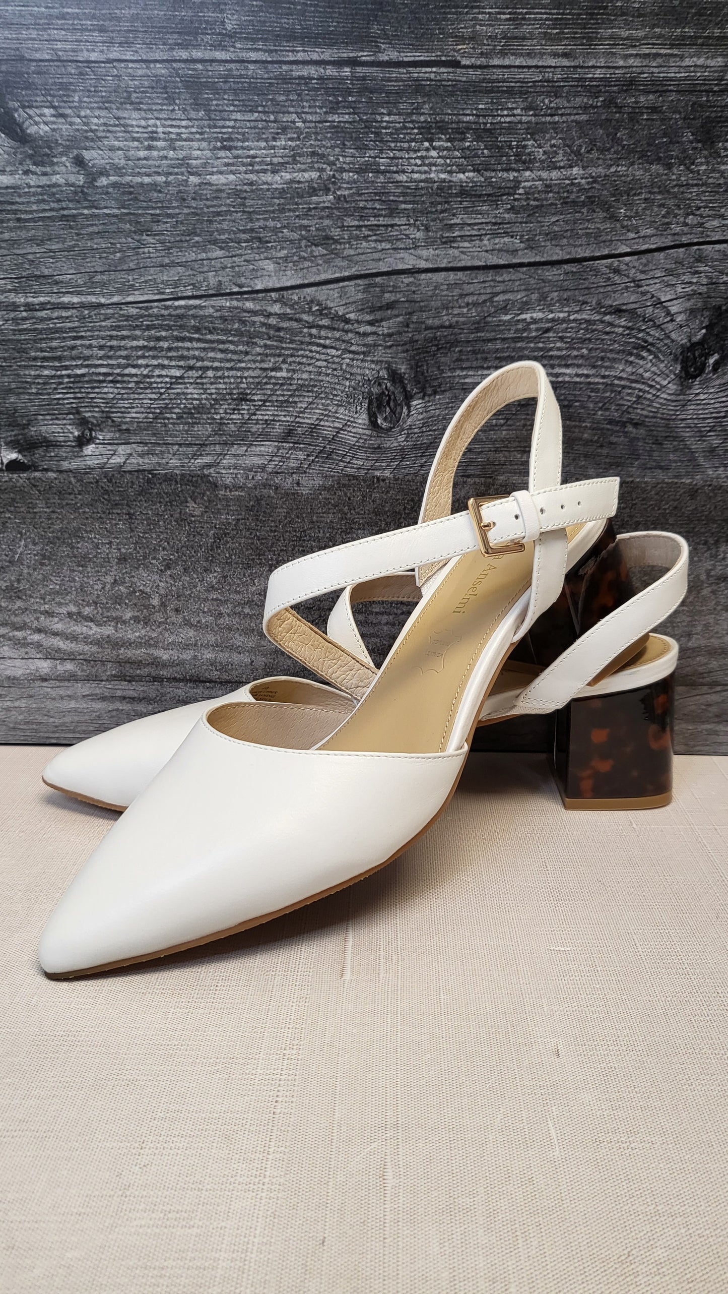 Isabella Anselmi White Slingback Heels (40)