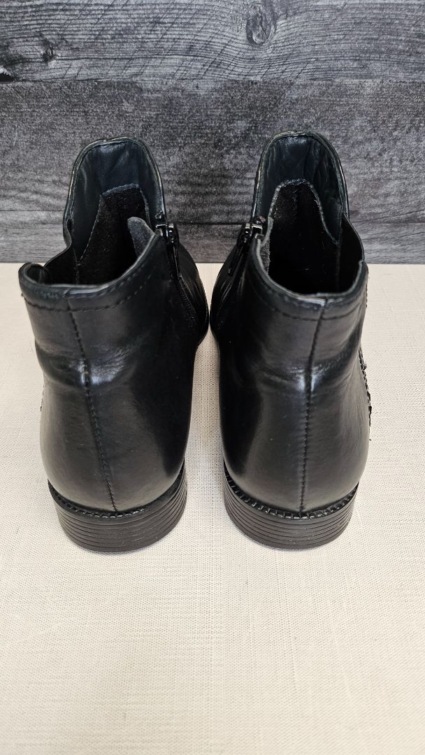 Ziera Black Ankle Boot (37)