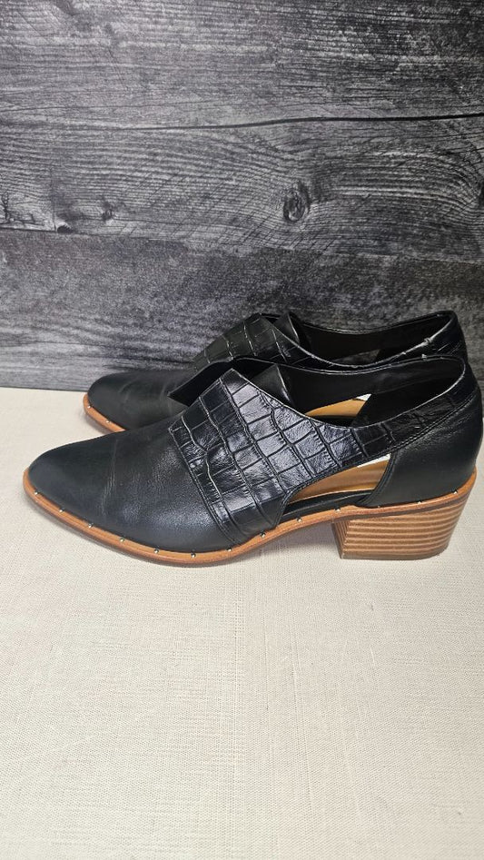 Mi Piaci Black Leather Loafer (40)