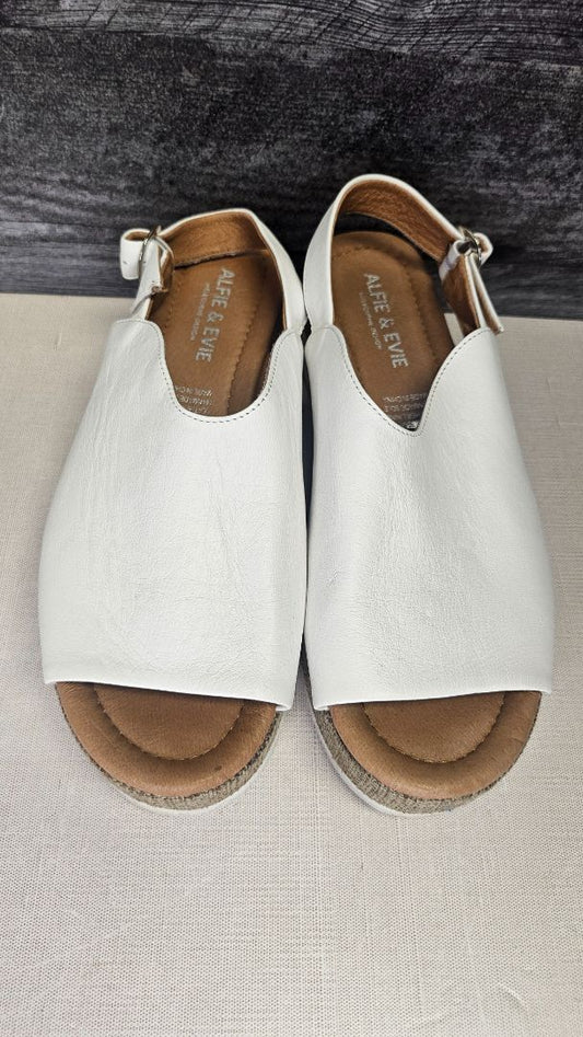 Alfie & Evie White Leather Slingback Sandal (40)