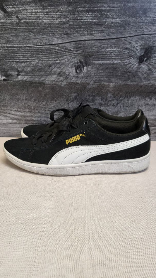 Puma Black Suede Sneaker (37.5)