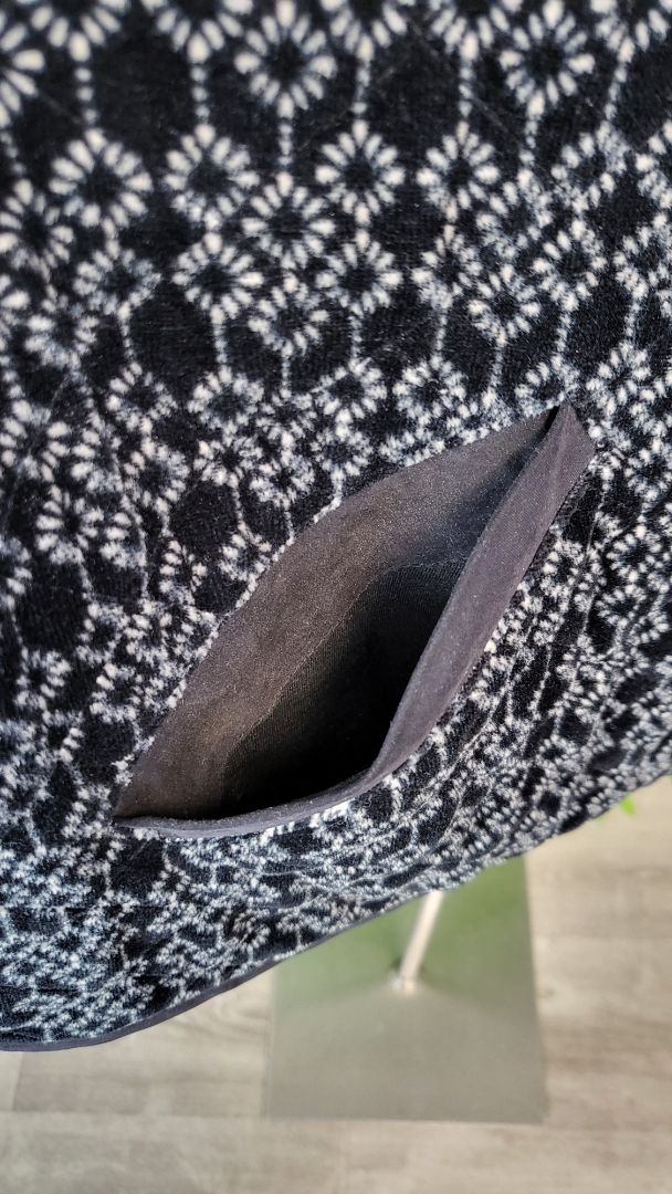 Black Pepper Print Vest (14)
