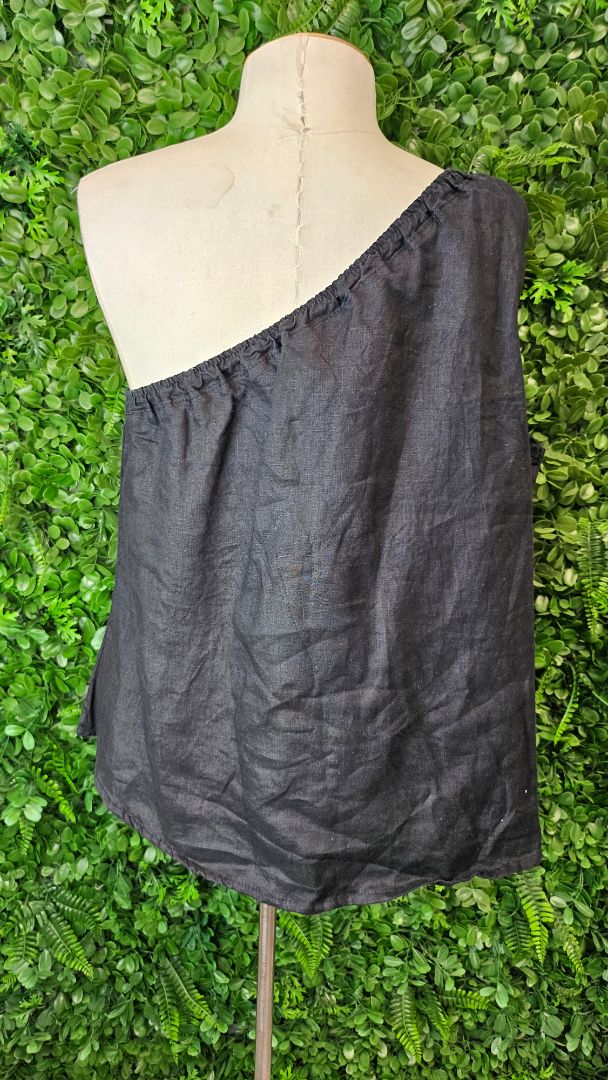 Jaclyn M Black One Shoulder Top (16)